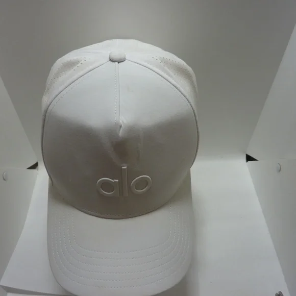 Alo District Trucker Hat Unisex WHITE Embroidered Logo Baseball Cap Hat One Size - Picture 4 of 7